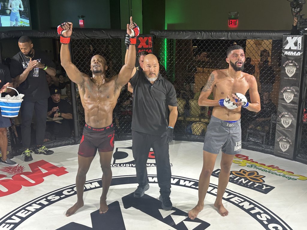 Kaigua Munyi submits David Flagg
