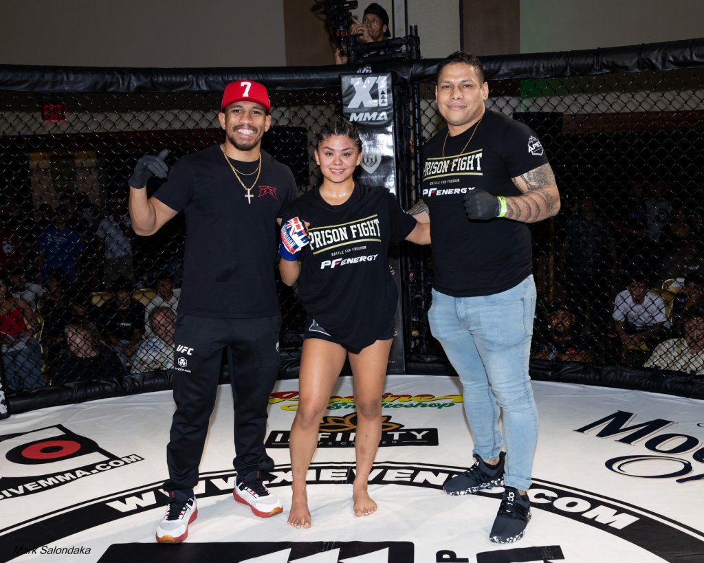Kevin Natividad cornered Genesis Cejudo