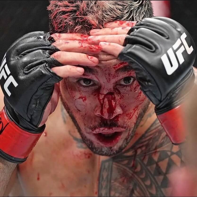 Dricus du Plesis vs Brad Tavares