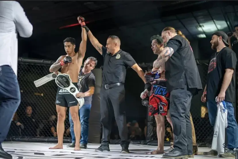 Nainoa Dung vs. Dustin Crawford at CFC