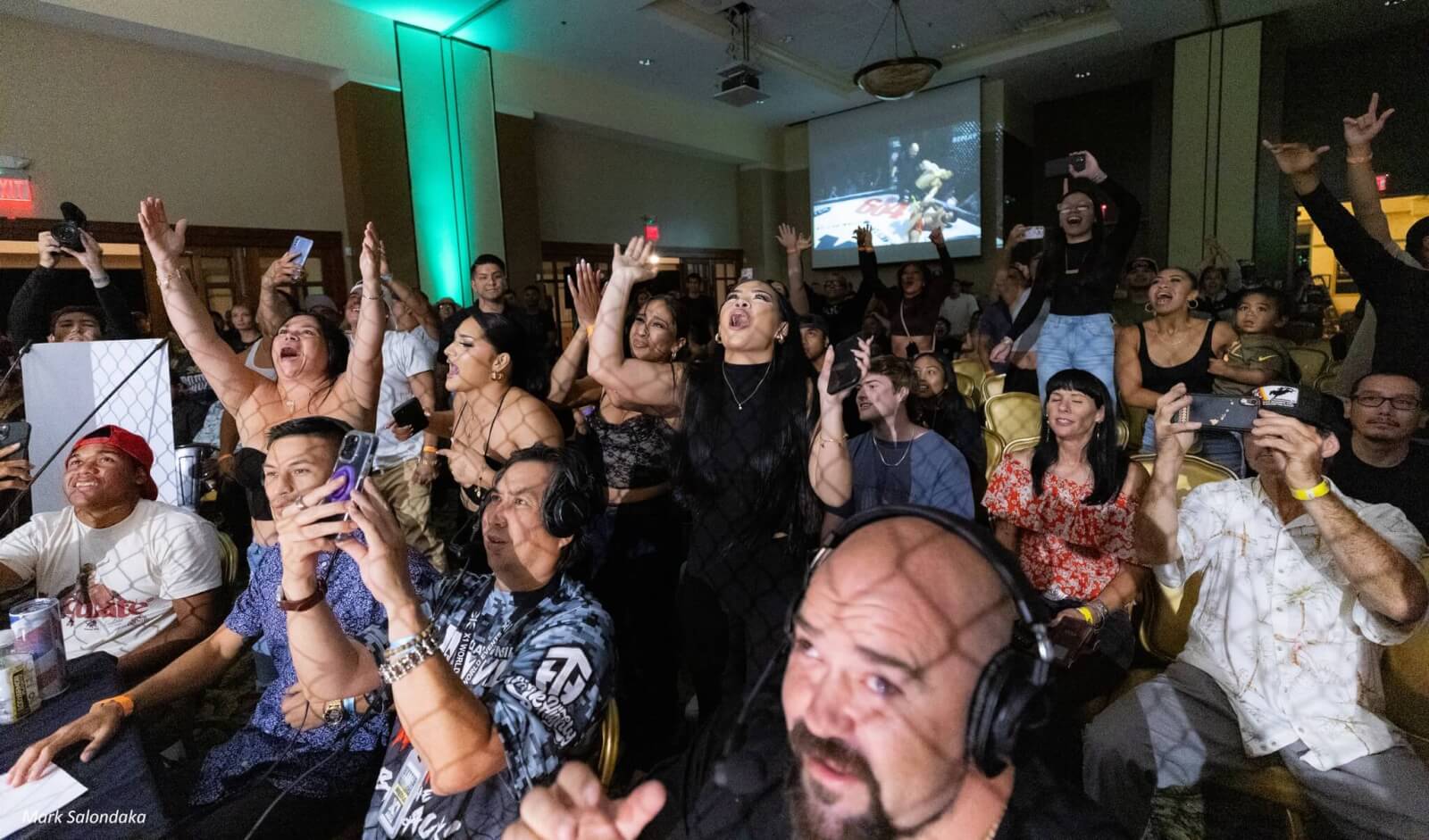 x158 battle at the barracks 2 crowd